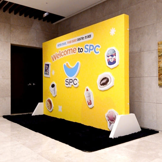 カメレオンで簡単!展示装飾のすべてが揃う