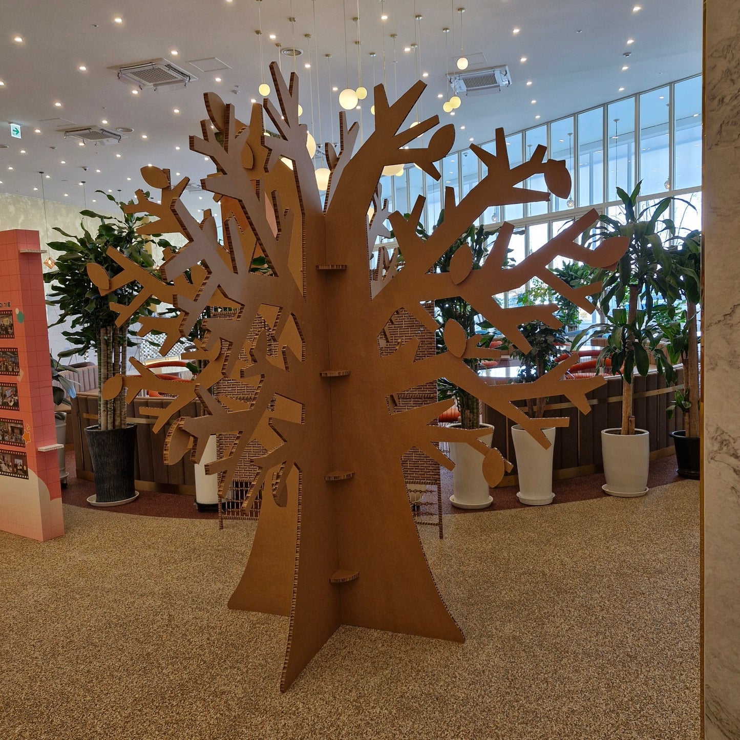 Honeycomb Board Tree Structure