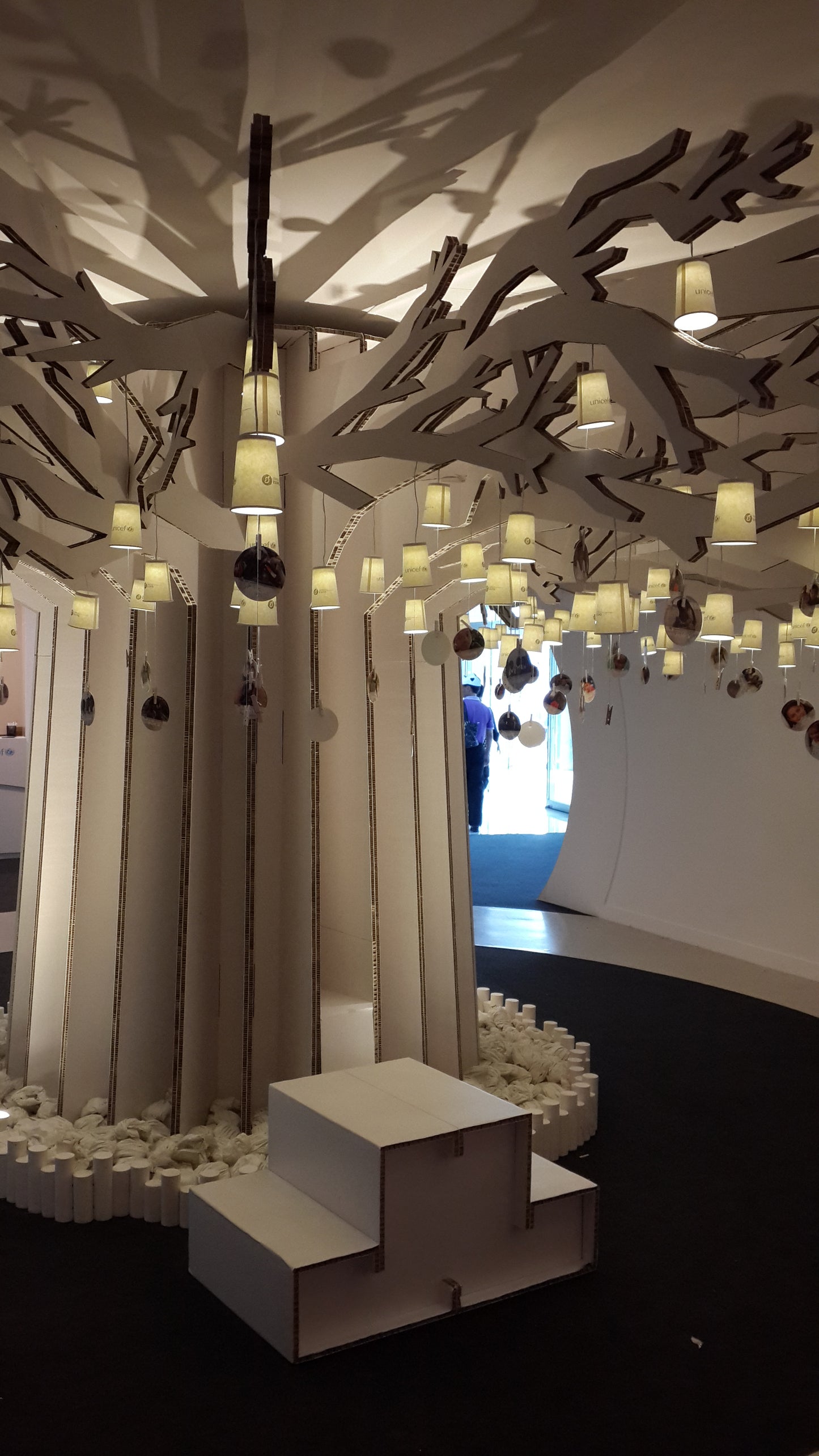 Honeycomb Board Tree Structure